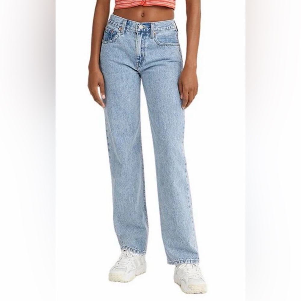 Levi Low Pro Straight Jean in size 26 light wash